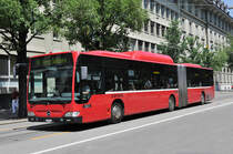 Mercedes Citaro 863 auf der Linie 10, fährt durch die Bundesgasse. Die Aufnahme stammt vom 17.06.2013.