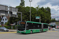 Mercedes Citaro 7004, auf der Linie 36, fährt zur Haltestelle St. Jakob. Die Aufnahme stammt vom 30.06.2021.