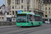Mercedes Citaro 804, auf der Linie 33, überquert die Mittlere Rheinbrücke. Die Aufnahme stammt vom 31.08.2021.