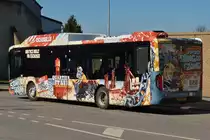 Heckansicht von VS 8724, MAN Lion’s City, vom Tice im Farbkleid fr die Kulturstadt 2022 Esch-Alzette unterwegs in Petange. 28.02.2022 