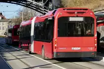 Heckansicht des Volvo 7900 Hybrid 879 von BERNMOBIL am 26.2.22 beim Kursaal.