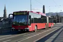 MB Citaro Facelift CNG 863 von BERNMOBIL am 26.2.22 auf der Kornhausbrücke.