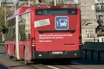 Heckansicht des MB Citaro Facelift CNG 858 von BERNMOBIL am 26.2.22 auf der Kornhausbrücke.