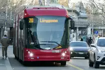 HESS Lighttram 25 DC 50 von BERNMOBIL am 26.2.22 nach der Haltestelle Bollwerk.