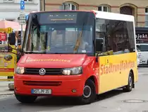 VW Kutsenits von Busunternehmen Manfred Scholz aus Deutschland in Stralsund am 14.09.2019