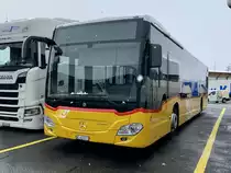 MB C2 hybrid '11527' vom PU Flück Reisen, Brienz am 2.4.22 bei Interbus Kerzers.