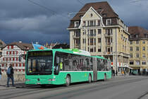 Mercedes Citaro, auf der Linie 38, überquert die Mittlere Rheinbrücke. Die Aufnahme stammt vom 17.02.2022.
