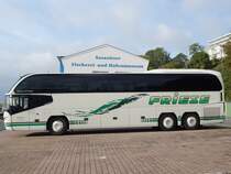 Neoplan Cityliner von Friese-Reisen aus Deutschland im Stadthafen Sassnitz am 09.10.2019