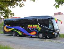 Scania Irizar i8 des Unternehmens Rajat aus Frankreich gesehen in Weiden Oberpfalz 11.05.2022