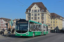 Mercedes Citaro 7042, auf der Linie 34, überquert die Mittlere Rheinbrücke. Die Aufnahme stammt vom 25.01.2022.