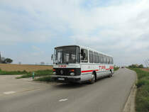 Wingersheim - 1. Mai 2022 : Renault S53R, Jahrgang 1984, von der Sammlung Autocars Anciens de France aus Weissenburg (Elsass).