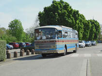 Schwindratzheim - 8. Mai 2022 : Saviem S53M Excursion, Jahrgang 1970 vom Verein Autocars Anciens de France aus Weissenburg (Elsass).