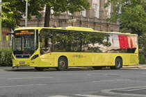Volvo 8900 von Deutschmann (IL-305MW) als Shuttle Lange Nacht der Forschung an der Haltestelle Innsbruck, Studentenhaus. Aufgenommen 20.5.2022.