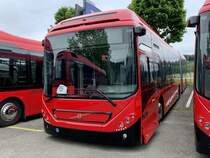 Neuer Volvo 7900 Hybrid 214 für BERNMOBIL am 8.6.22 bei Volvo in Münchenbuchsee.