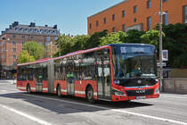 MAN Lions City 7400, auf der Linie 515, fährt durch die Odengatan. Die Aufnahme stammt vom 05.06.2022.