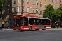 MAN Lions City 4819, auf der Linie 61, fährt durch die Odengatan. Die Aufnahme stammt vom 05.06.2022.