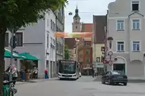 MAN New Lions City der Ingolstädter Verkehrsgesellschaft (IN-VG 2222) als Linie 10 in Ingolstadt, Am Stein. Aufgenommen 21.6.2022.