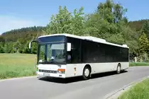 Bus Rheinland-Pfalz: Setra S 315 NF (KH-RH 576) der Rudolf Herz GmbH & Co. KG, aufgenommen im Mai 2022 in der Nähe von Schauren, einer Ortsgemeinde im Landkreis Birkenfeld.