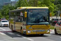 VV 2105, Iveco Crossway, von Voyages Vandivinit, war in den Straßen der Stadt Luxemburg unterwegs. 06.2022  