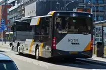 DC 4460, Heckansicht eines Mercedes Benz Citaro Hybrid, von Demy Cars, beim Umsteige Busbahnhof an der Stäreplaz in der Stadt Luxemburg. 07.2022