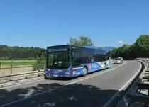 Kollmarsreute - 8. Juli 2022 : Lion's City der Firma SüdWestBus mit Werbung für den Aquapark Rulantica.