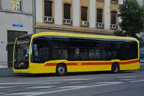 Mercedes eCitaro 1016, auf der Linie 37, wartet an der Endstation am Aeschenplatz. Die Aufnahme stammt vom 30.06.2022.