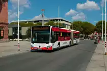 Mainzer Mobilität Mercedes Benz Citaro G Wagen 954 am 16.08.22 am Höfchen in der Innenstadt