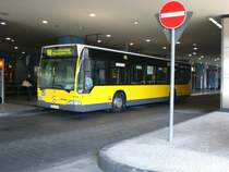 Mercedes-Benz O 530 I (Citaro) auf der Linie 188 nach Lichterfelde Appenzeller Stra�e am S+U Bahnhof Rathaus Steglitz/Kreisel.