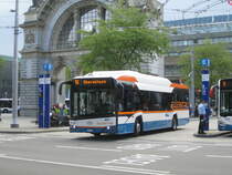 vbl Nr. 351 (Solaris Urbino 12 electric) am 30.6.2022 beim Bhf. Luzern