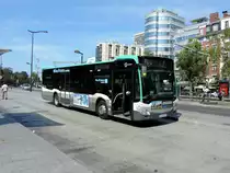 Paris - Porte d'Italie - 27. August 2022: Citaro C2 Nr 6785 wartet auf seinen nächsten Einsatz auf der Linie 185.