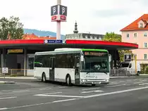 Graz. An diesem bewölkten 5. September 2022, konnte ich den Dr. Richard W4532 als Linie 671 nach Thalerhof Frikusweg, am Andreas-Hofer-Platz fotografieren.