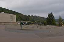 Das Ende der verschiedenen Linien in Richtung Wiltz ist die Bushaltestelle bei der Hochschule in Wiltz. 08.2022