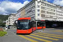 Hess Trolleybus 97, auf der Linie 3, fährt zur Haltestelle beim Bahnhof Biel. Die Aufnahme stammt vom 09.09.2022.