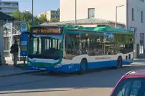 Mercedes-Benz Citaro 2. Generation von Larcher Touristik (EBE-LA 73) an der Haltestelle Markt Schwaben S-Bahn. Aufgenommen 10.8.2022.