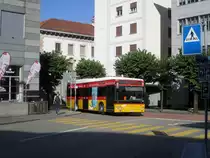 Postauto/Regie Bellinzona (ex PU Starnini) TI 237 032, PAG-ID: 5316 (Mercedes Citaro Facelift O530LE) am 15.7.2022 beim Bhf. Bellinzona. Bis ins Jahre 2018 setzte PU Starnini diesen Citaro in Zusammenarbeit mit der Fart auf der Linie 311 von Bellinzona nach Locarno ein. AB dann übernahm die Regie Bellinzona diese Kurse und der überzählig gewordene Citaro wurde an die Regie abgegeben. Dort erhielt er die Banner des Bellinzoneser Stadtbuses und wird seither nur noch im Vorortsverkehr eingesetzt, denn die Linie 311 wurde inzwischen vollständig auf Gelenkbusse umgestellt.