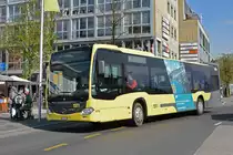 Mercedes Citaro 178, auf der Linie 50, verlässt die Haltestelle beim Bahnhof Thun. Die Aufnahme stammt vom 21.04.2022.
