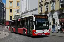Mercedes Citaro 8230, auf der Linie 1A, fährt über den Michaelerplatz. Die Aufnahme stammt vom 01.09.2022.