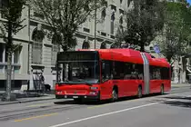 Volvo Bus 804, auf der Linie 19, fährt durch die Bundesgasse. Die Aufnahme stammt vom 08.07.2022.