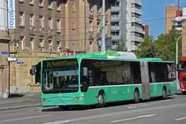 Mercedes Citaro 716, auf der Linie 36, verlässt die Haltestelle am badischen Bahnhof. Die Aufnahme stammt vom 25.08.2022.