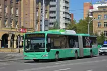 Mercedes Citaro 713, auf der Linie 36, verlässt die Haltestelle am badischen Bahnhof. Die Aufnahme stammt vom 25.08.2022.