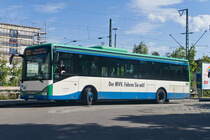 Iveco-Irisbus Crossway von Regionalverkehr Oberbayern (M-RC 9428) als Linie 372 an der Haltestelle Wolfratshausen S-Bahn. Aufgenommen 25.8.2022.