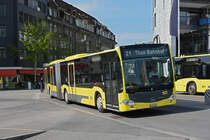 Mercedes Citaro 705, auf der Linie 21, fährt zur Haltestelle beim Bahnhof Thun. Die Aufnahme stammt vom 21.04.2022.