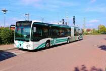 RMV X Schnellbus Mercedes Benz Citaro 2 G am 05.10.22 in Langen (Hessen) Bhf