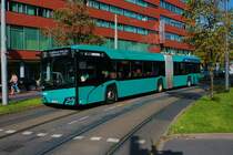 ICB Solaris Urbino 18 Wagen 454 am 06.10.22 in Frankfurt am Main