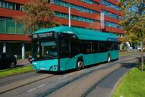 ICB Wasserstoff Solaris Urbino 12 Hydrogen Wagen 242 am 06.10.22 in Frankfurt am Main