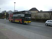 MAN-Doppeldecker auf der Linie 237 nach Staaken Fachinger Stra�e am S+U Bahnhof Rathaus Spandau.