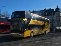 VV2083, Setra S 431 DT, von Vandivinit, steht auf einem Busparkplatz in der Stadt Luxemburg. 12.2022

