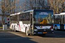 EW 1366, Mercedes Benz Intouro, von Emile Weber macht eine kurze Pause auf dem Busparkplatz in der Stadt Luxemburg. 12.2022