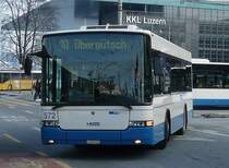 VBL - Scania-Hess Bus Nr.572 LU 202670 bei der wegfahrt von den Haltestellen vor dem Bahnhof Luzern am 15.02.2009