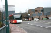 SB RV 404 musste Rosenmontagszug bedingt eine Umleitung fahren, wodurch viele Haltestellen nicht angefahren werden konnten. Zudem ist auch noch die LED- Anzeige lediert (Links) 